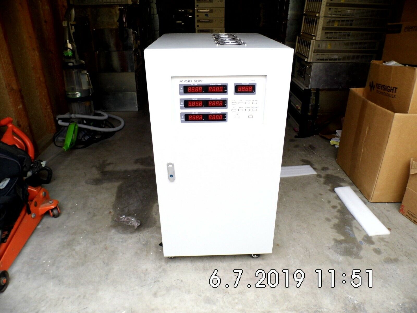 JL33010 10KVA three phase AC programmable variable frequency power source JL33010 10KVA three phase AC programmable variable frequency power source